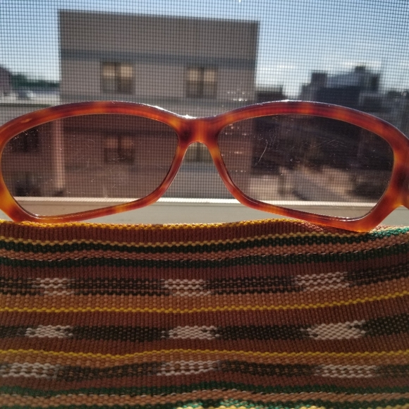 Michael Kors Sunglasses - Picture 5 of 6